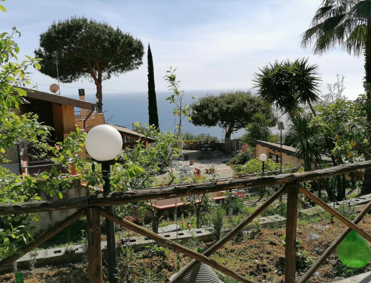 Villa Incanto B&B Caprioli Extérieur photo